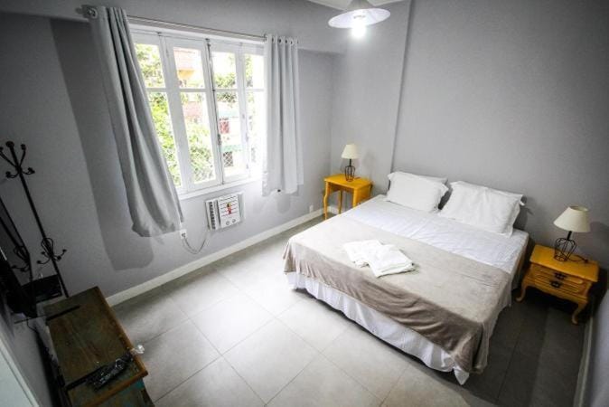 Bed, Photo of the whole room, Bedroom, locker, towels, air conditioner