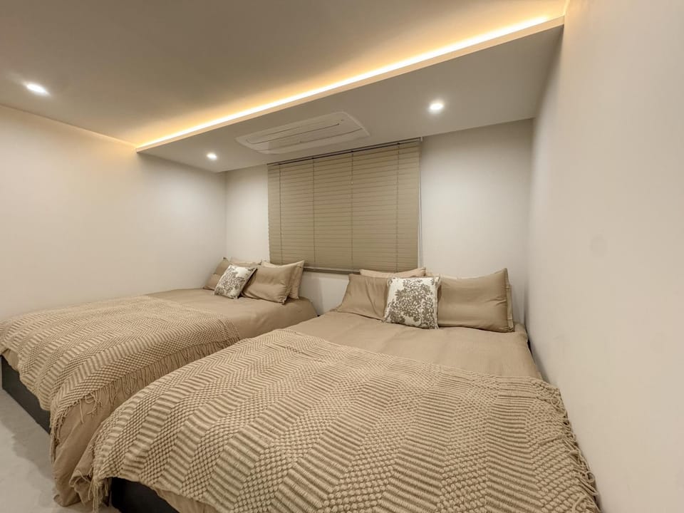 Grand 3BR Familty House - 5 Beds Apartment in Seoul
