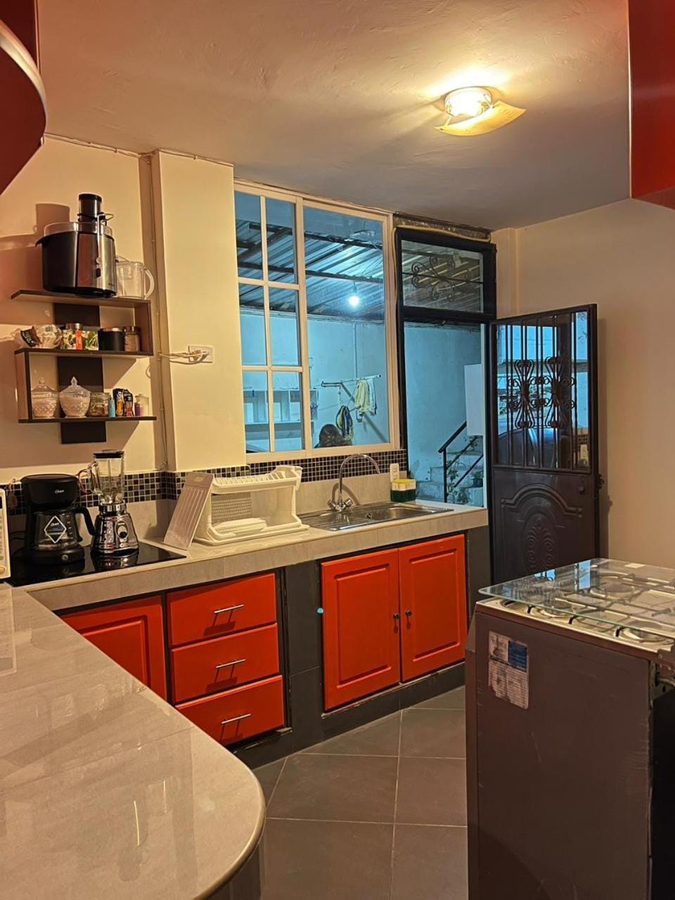 Kitchen or kitchenette, pet friendly, stove