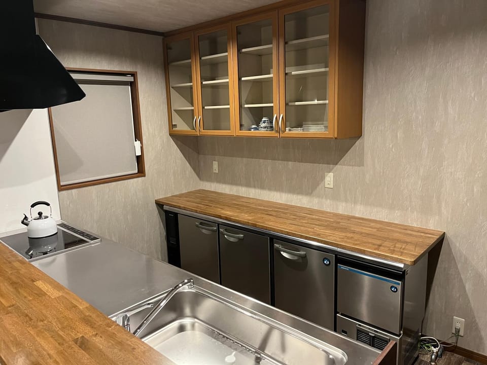 安全な個室貸切に広々した共用スペースの喜久屋コテージクレア Hostel in Shizuoka Prefecture