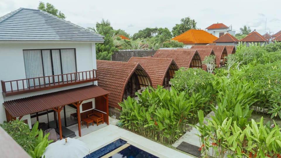 Casa De Joglo Uluwatu - Guest House Bed and Breakfast in Bali