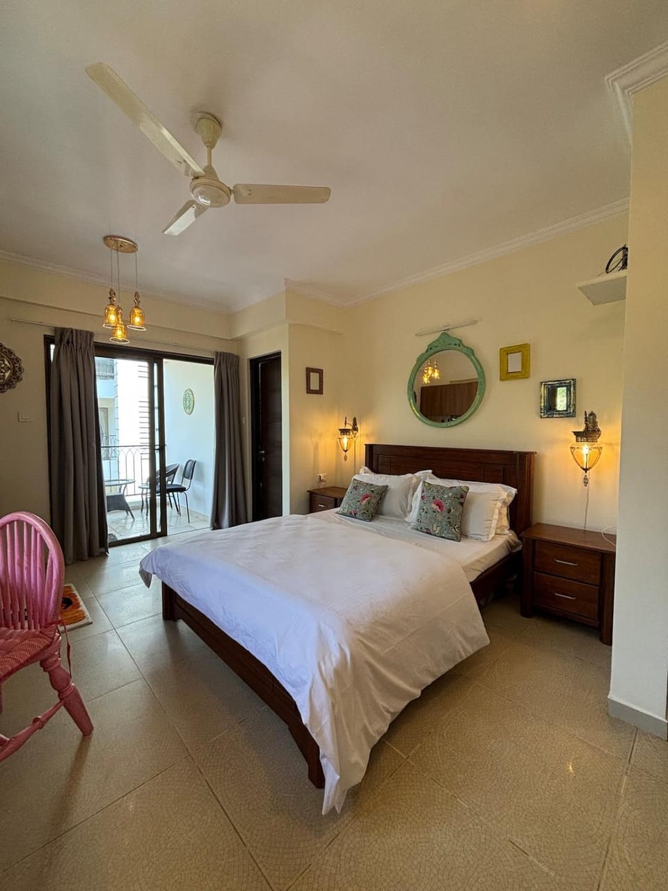Baga Seawinds Luxury Studio with Pool and Walking To Beach Apartment in Baga