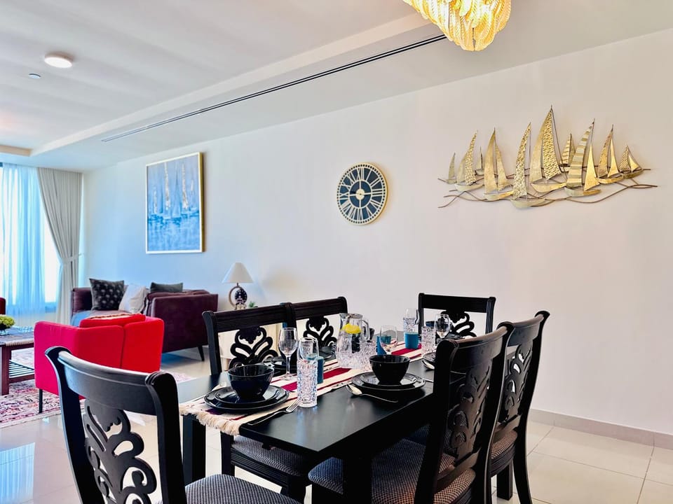 Living room, Dining area