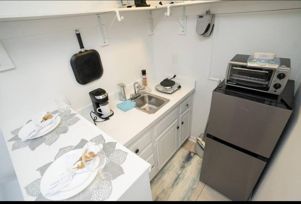 silver Bed and Breakfast in Chatsworth