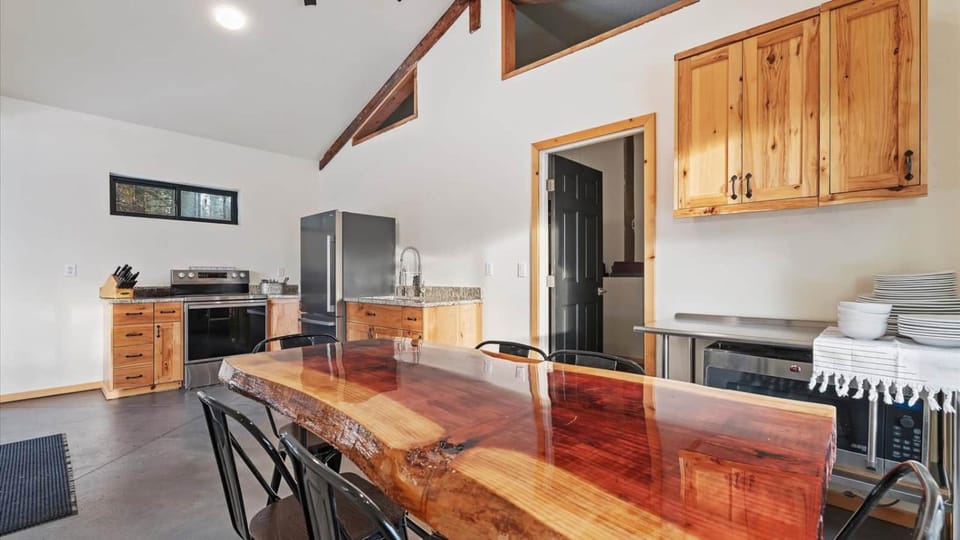 Bathroom, Coffee/tea facilities, Kitchen or kitchenette, Dining area, Open Air Bath, Public Bath, microwave, oven, pet friendly, stove, toaster