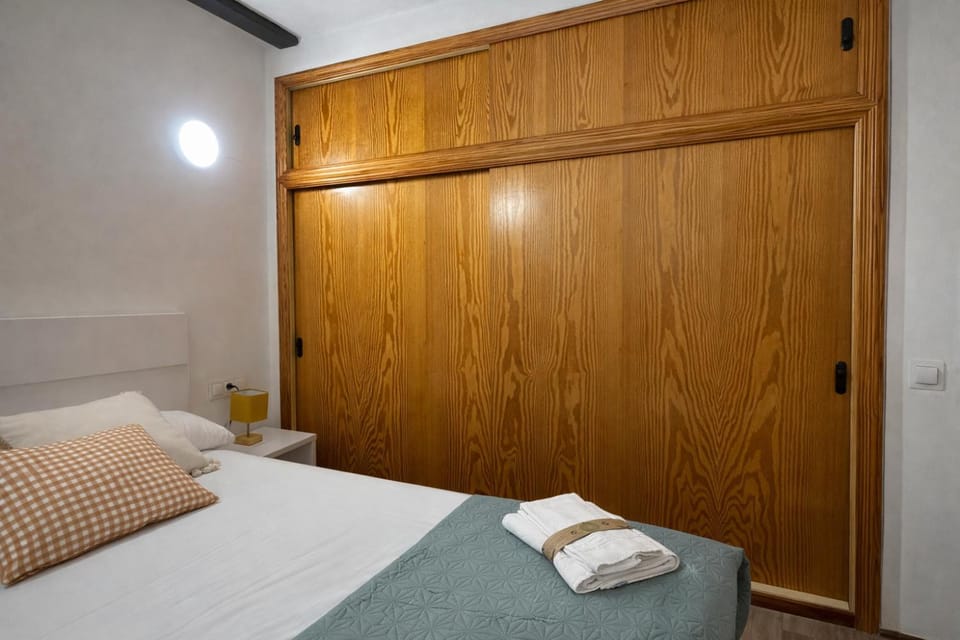 Mini Peixcateria B Capsule hotel in Valencian Community