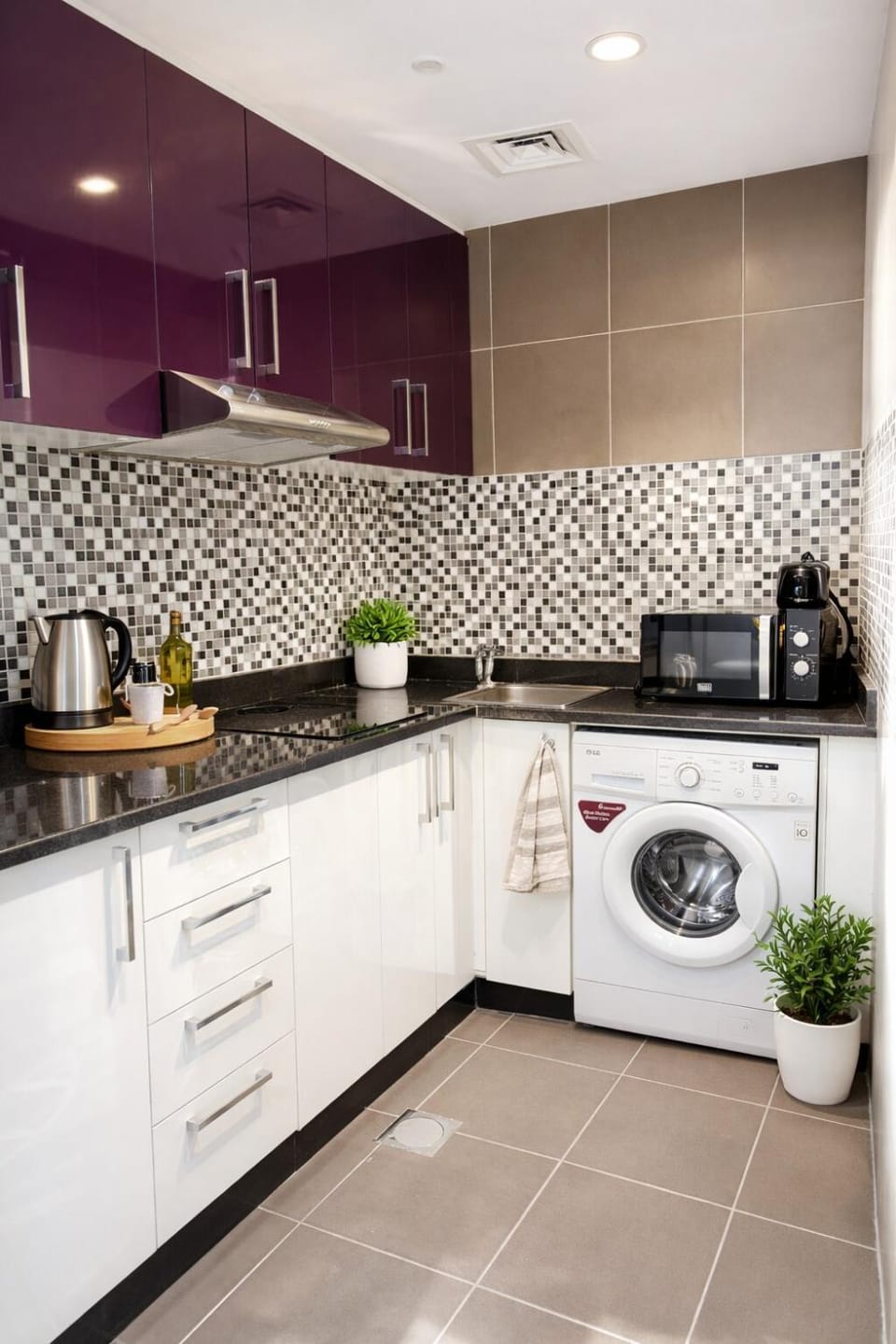 Kitchen or kitchenette