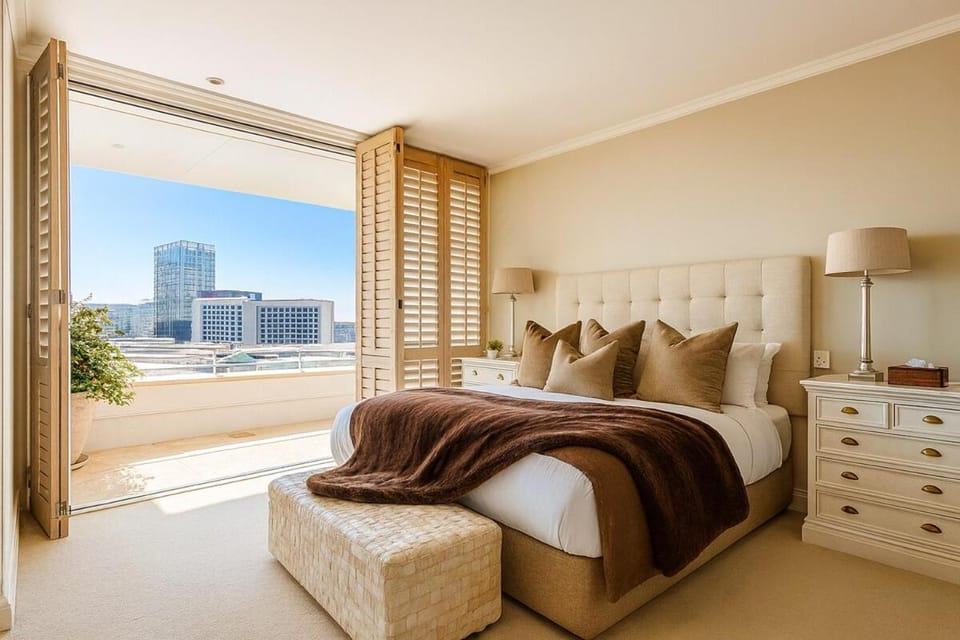 V&A Waterfront Marina Front Penthouse with Private Pool and Panoramic Views Apartment in Cape Town