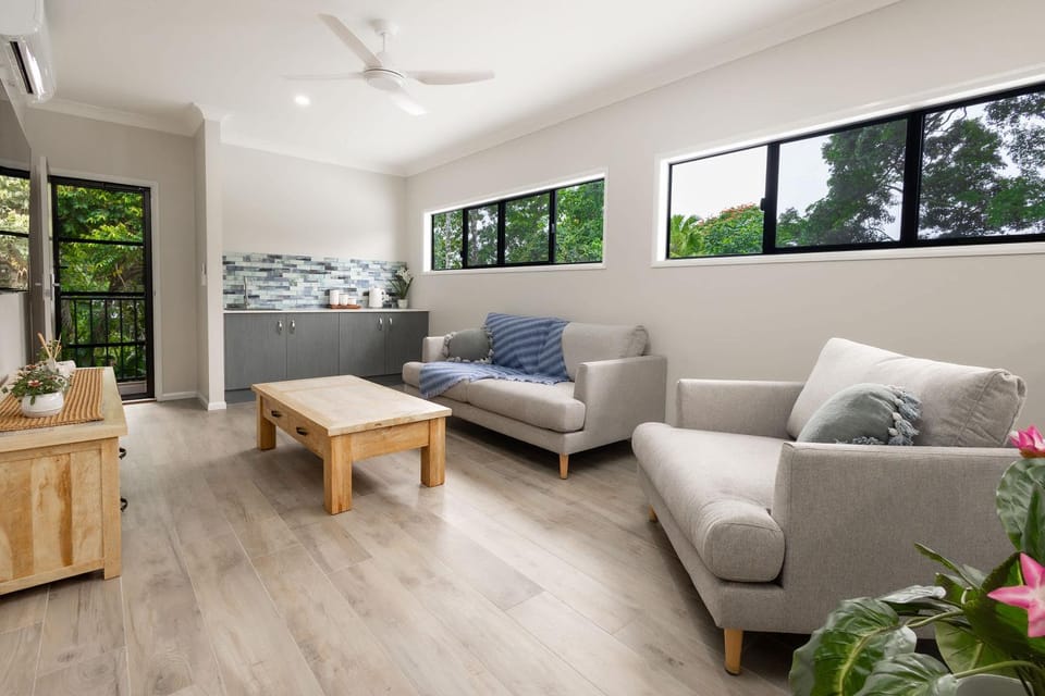 Rainforest Escape with Pool & Mountain Views House in Cairns