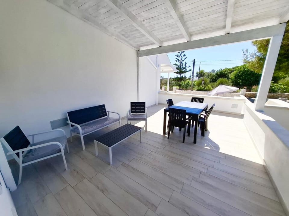 Patio, Natural landscape, Balcony/Terrace, Living room