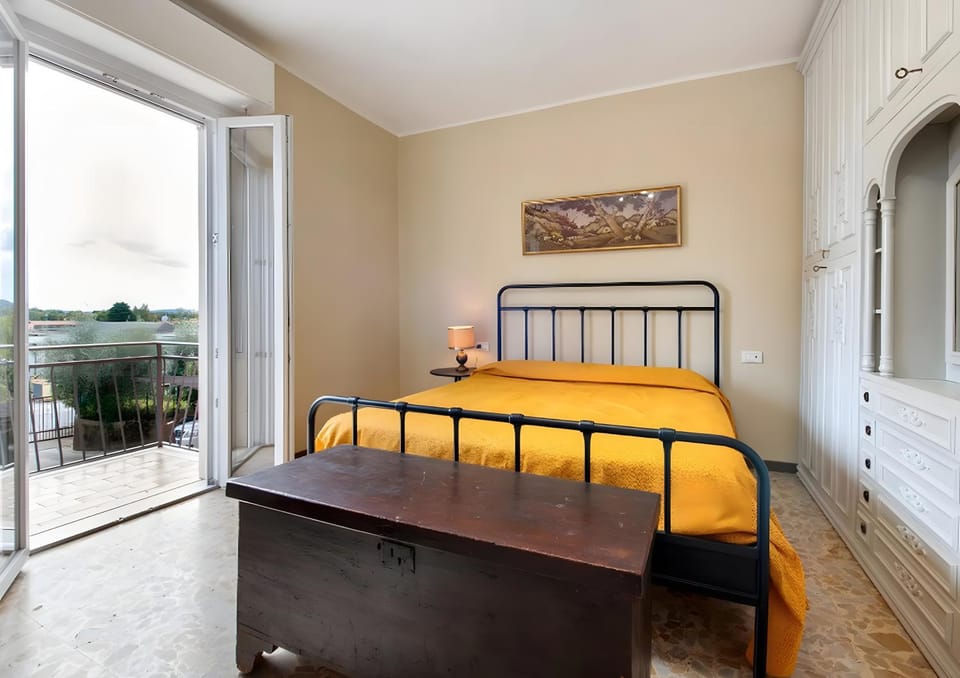 Property building, Living room, Bedroom