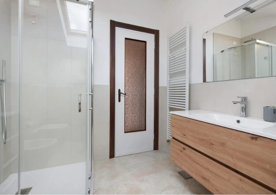Bathroom, Living room