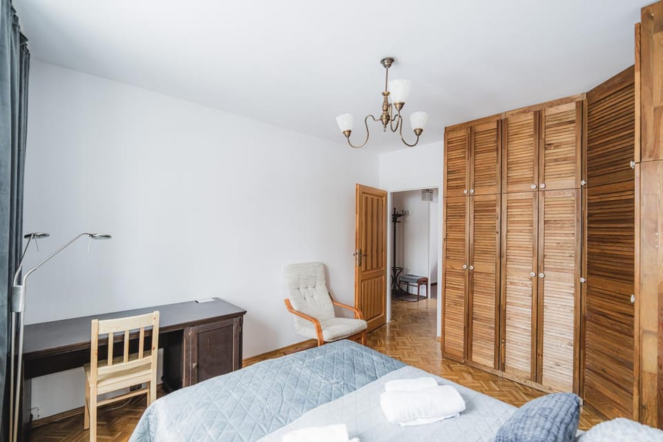 Bedroom, wardrobe