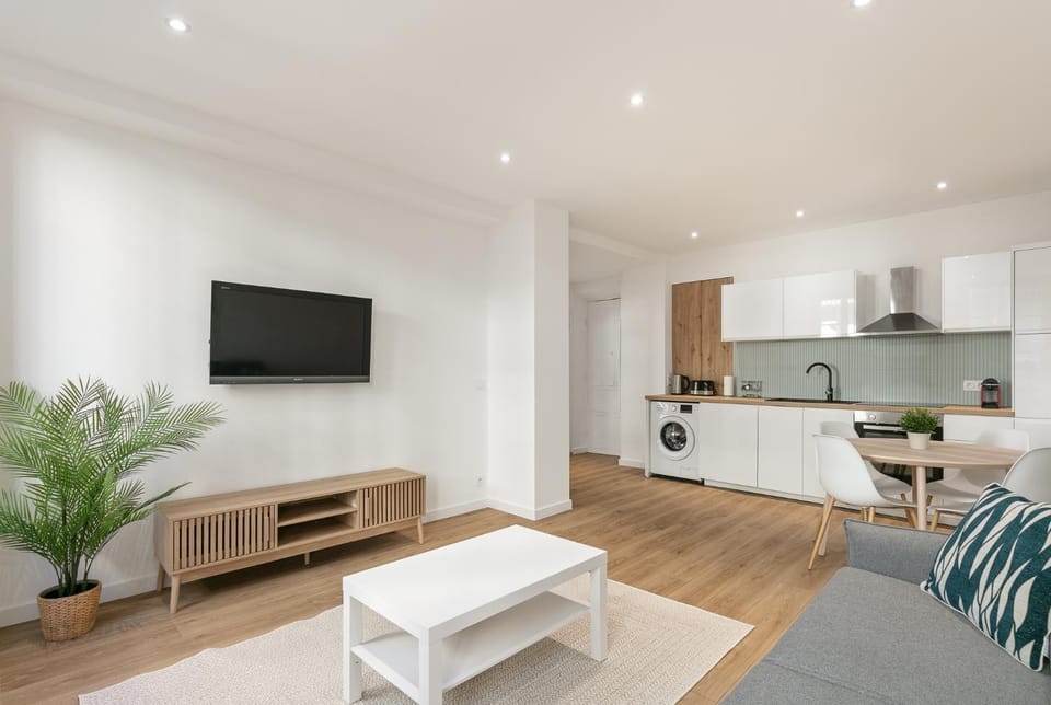 TV and multimedia, Coffee/tea facilities, Living room, dishwasher, microwave, oven, toaster, washing machine, kitchen, air conditioner