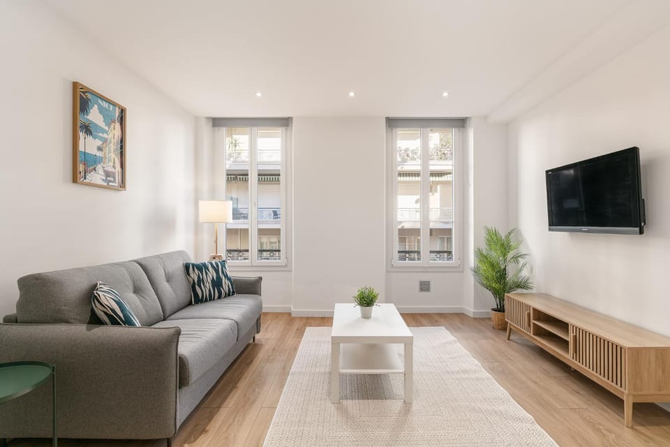 TV and multimedia, Living room, air conditioner