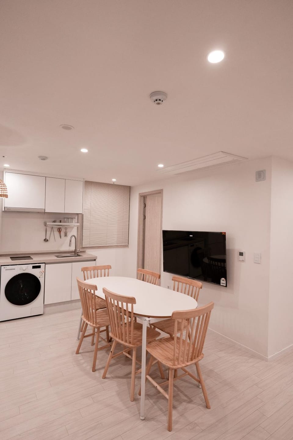 TV and multimedia, Kitchen or kitchenette