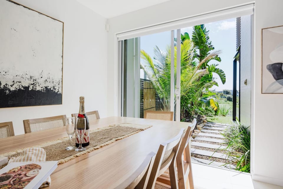 Signature Green at Magenta House in Central Coast