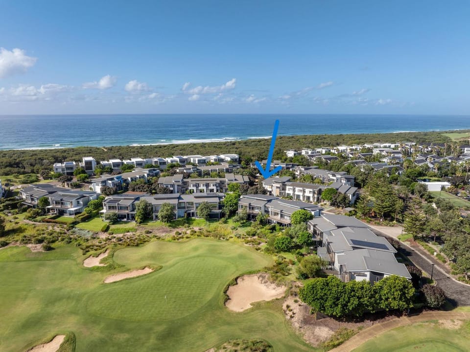 Signature Green at Magenta House in Central Coast