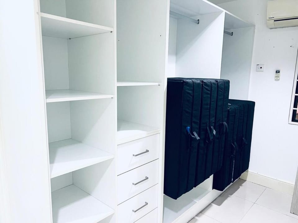 9 Min KLCC 9KM Mid Valley Karaoke 28Pax 7Car Apartment in Federal Territory of Kuala Lumpur