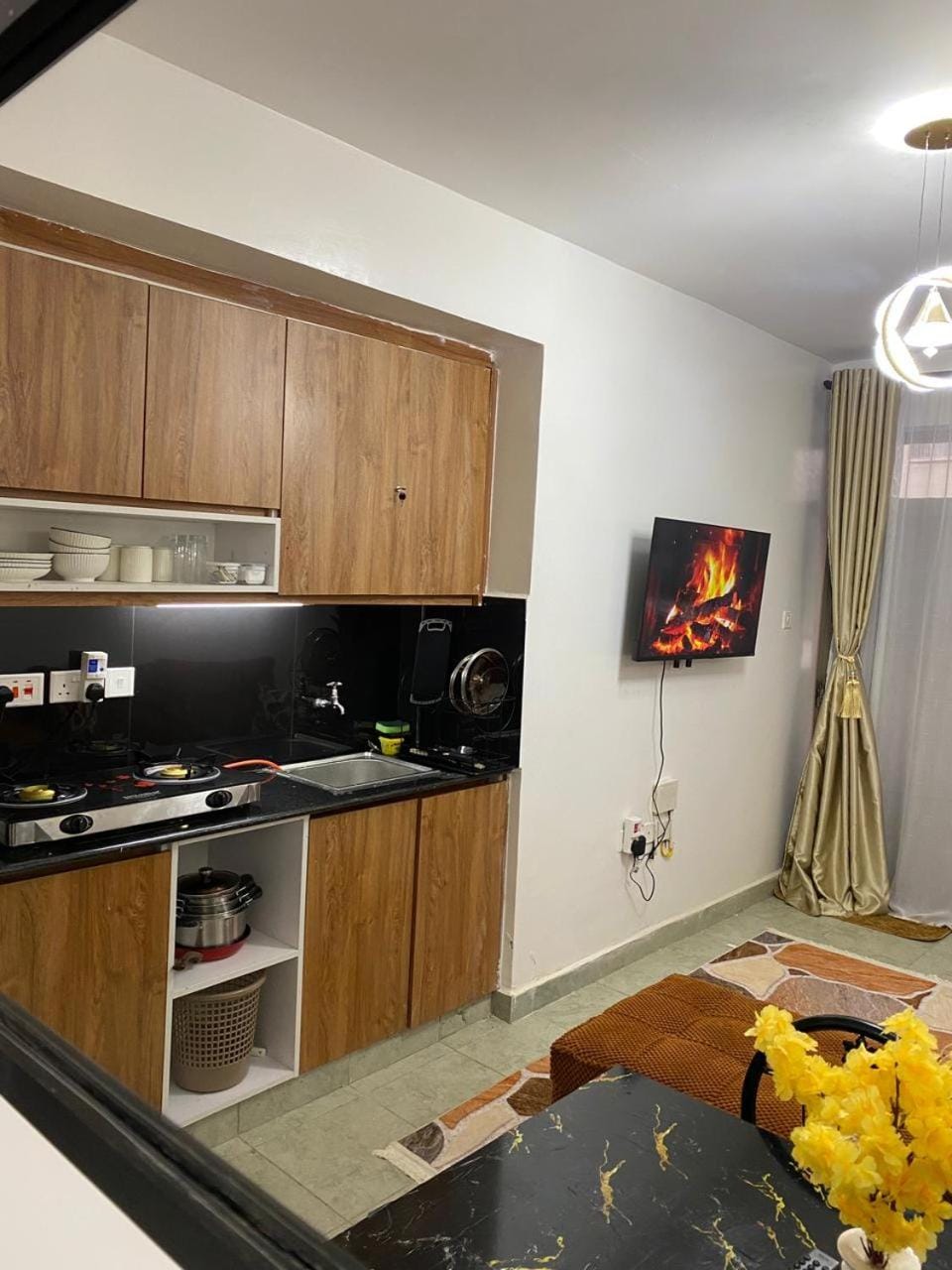 TV and multimedia, Kitchen or kitchenette, Dining area