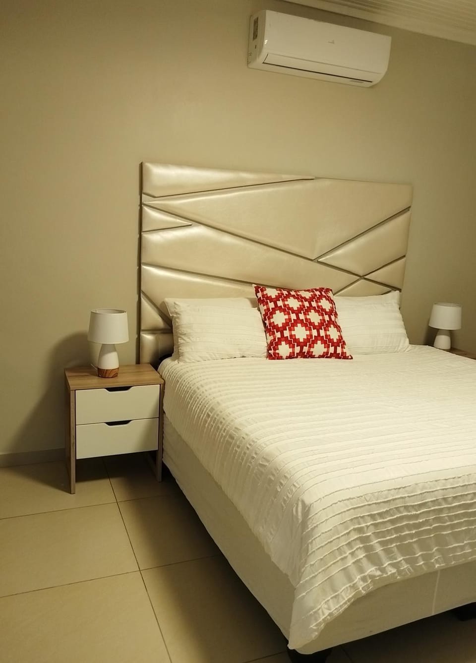 Indawo Guesthouse no 3 Ds kotze street Bonnievalle Ferreira Bloemfontein Bed and Breakfast in South Africa