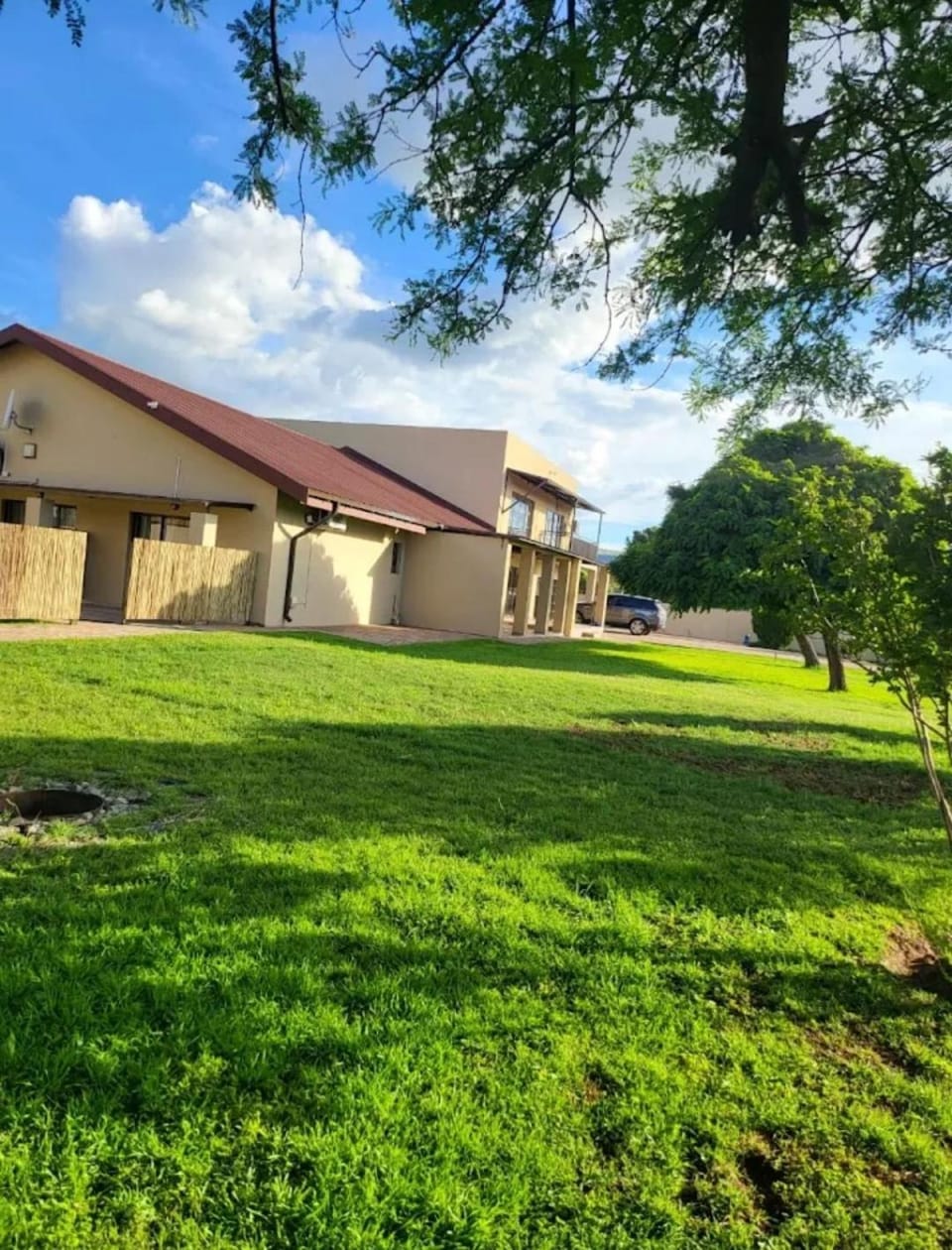 Indawo Guesthouse no 3 Ds kotze street Bonnievalle Ferreira Bloemfontein Bed and Breakfast in South Africa