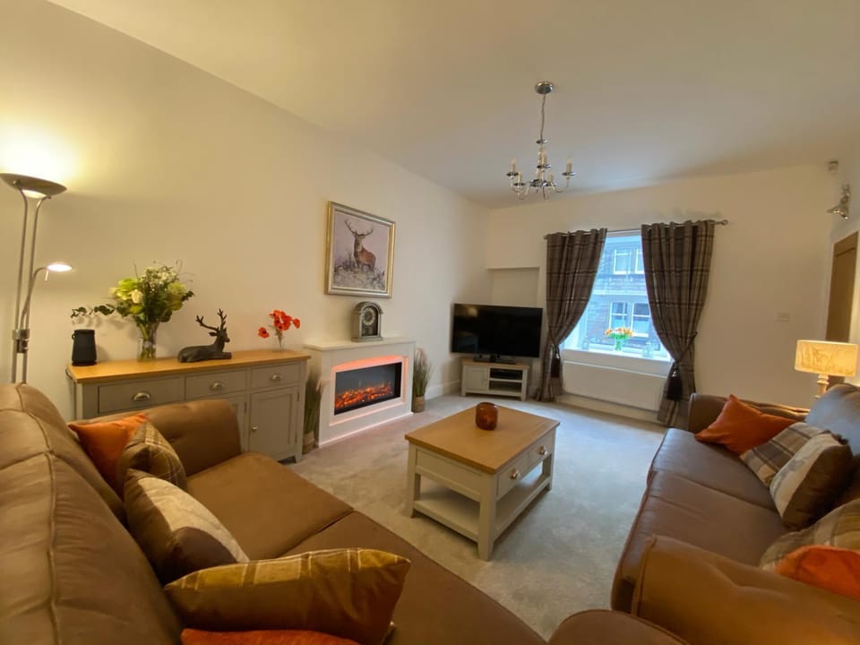 Relaxed Family Cottage in Matlock, Ideal Peak District Base, 4 Guests House in Matlock