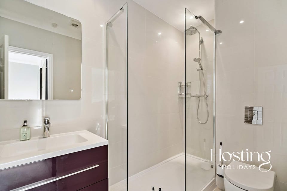 Shower, Toilet, Bathroom