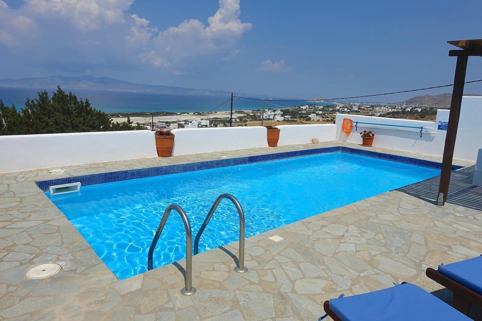 Villa H - Kamari Village House in Naxos, Naxos and Lesser Cyclades, Greece