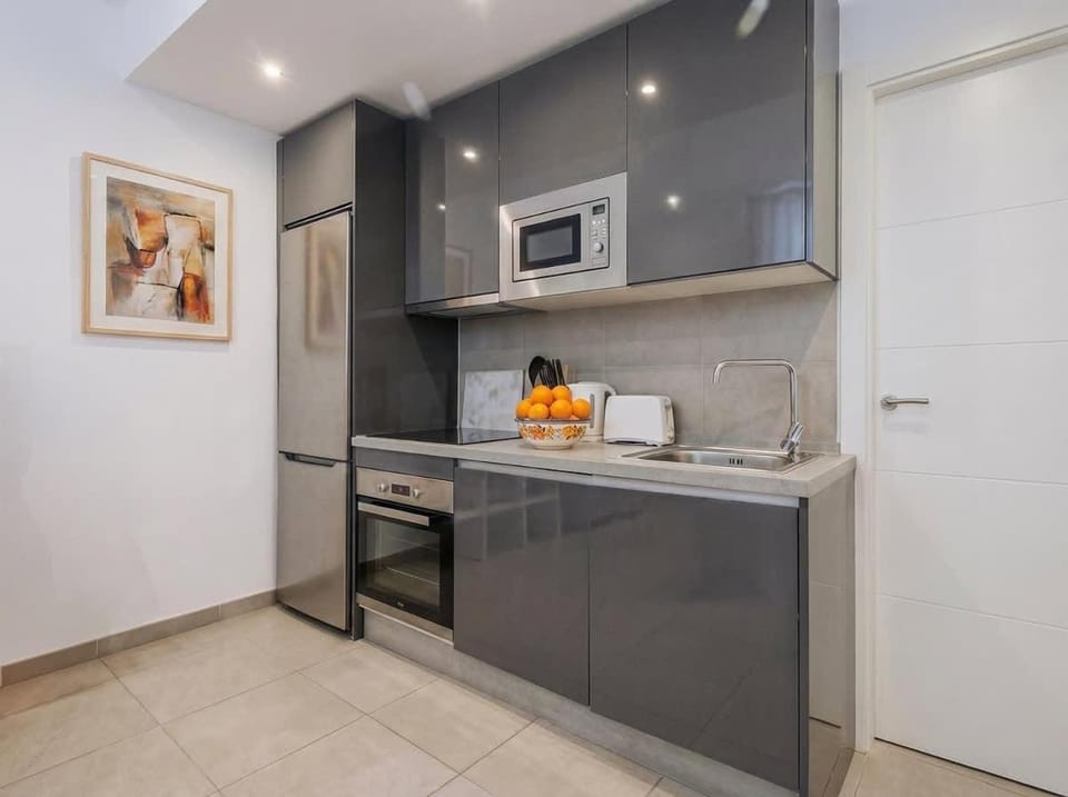 Stylish 1BR City Apartment with Stunning Rooftop Terrace Apartment in Gibraltar