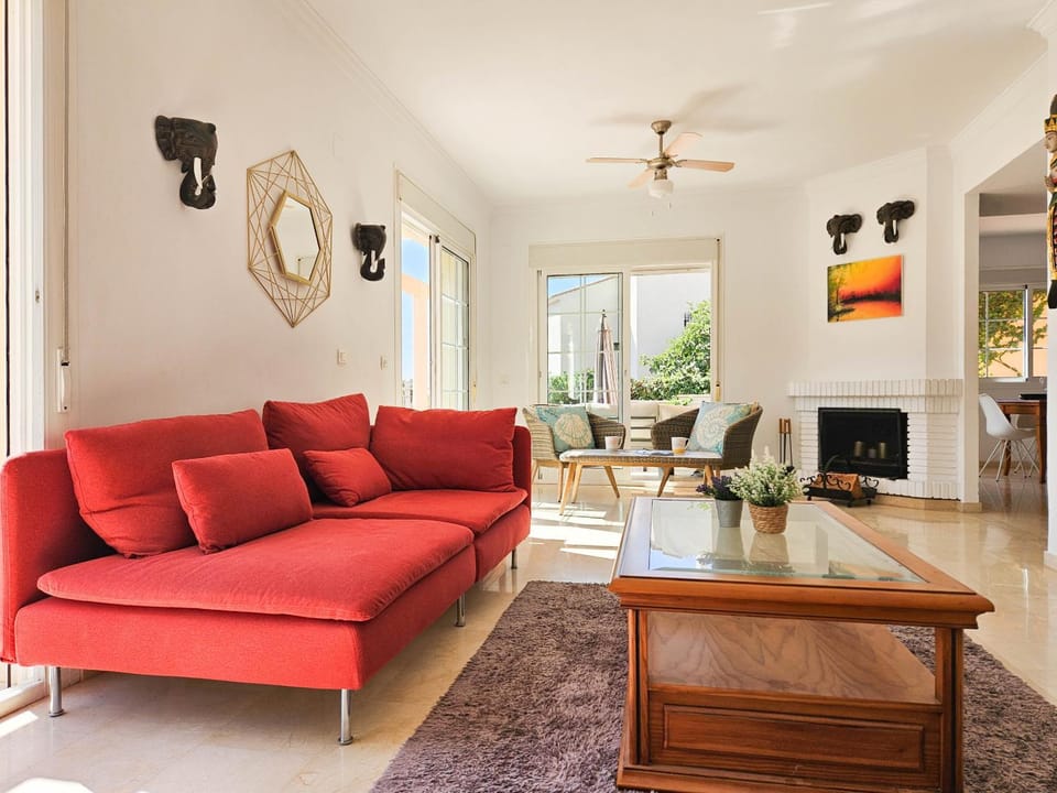 Communal lounge/ TV room, Living room