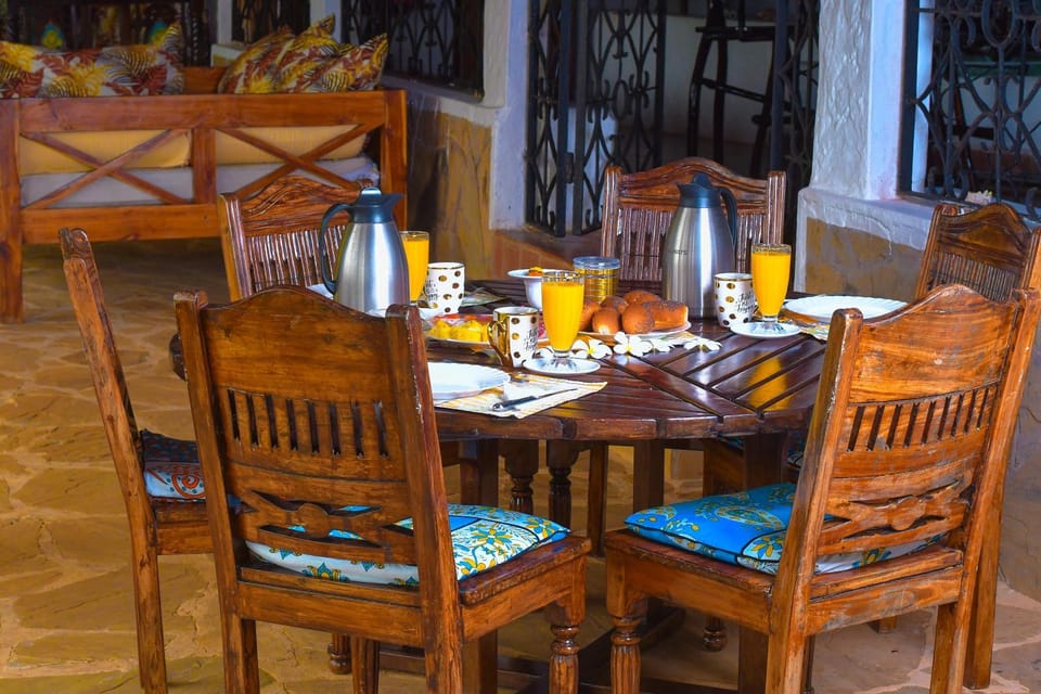 Food and drinks, Dining area