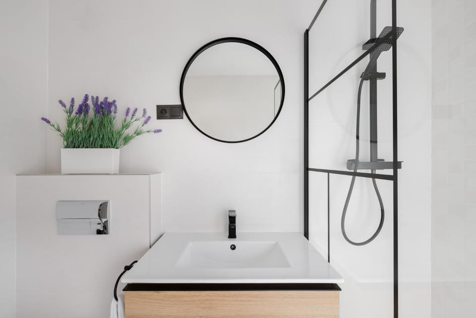 Shower, Bathroom