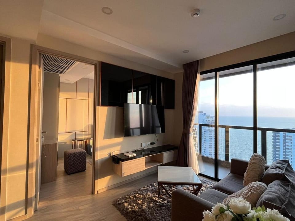 Luxury 2BR Sea View Unit I 35th Floor Rare Unit Apartment in Pattaya City