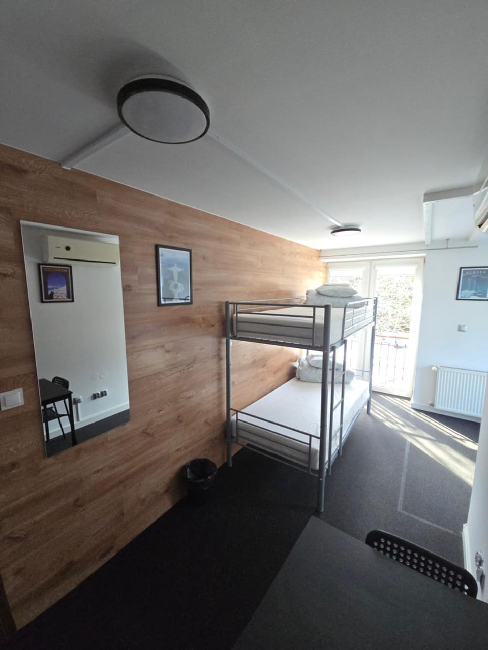 Bed, Photo of the whole room, bunk bed