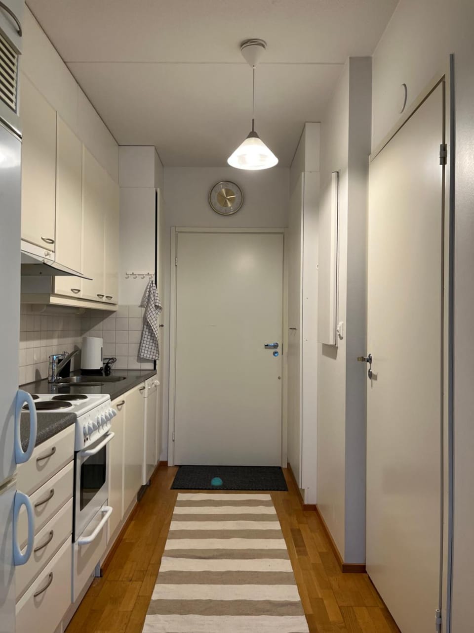 Coffee/tea facilities, Kitchen or kitchenette, oven