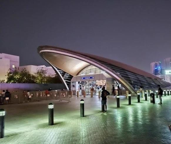 Female Sharing Home Union metro Apartment in Dubai