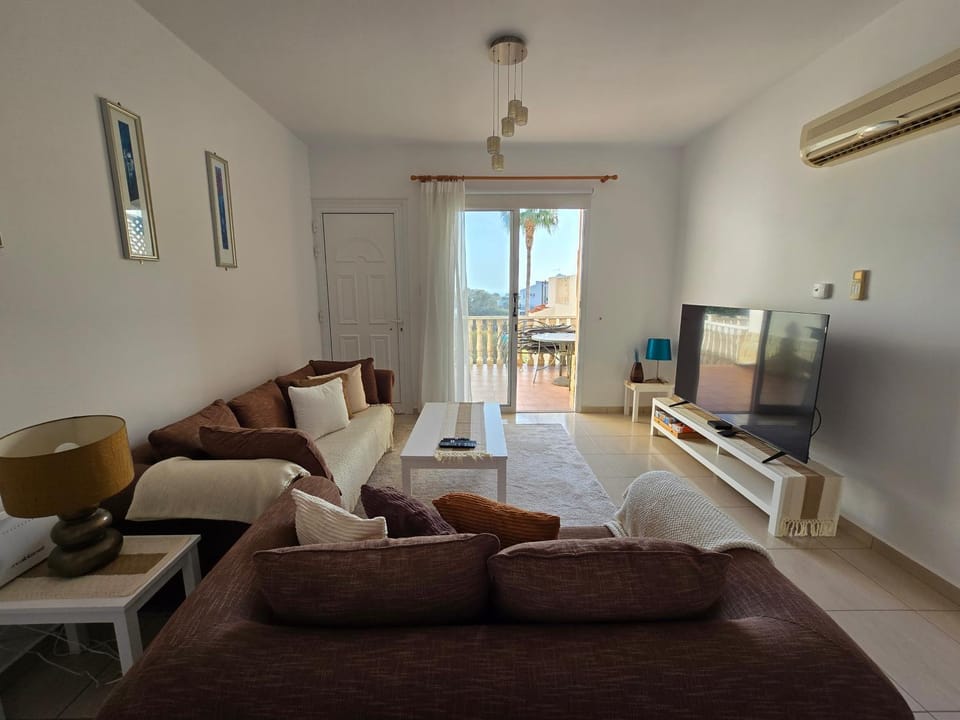 Beautiful Townhouse in Peyia Paradise House in Peyia