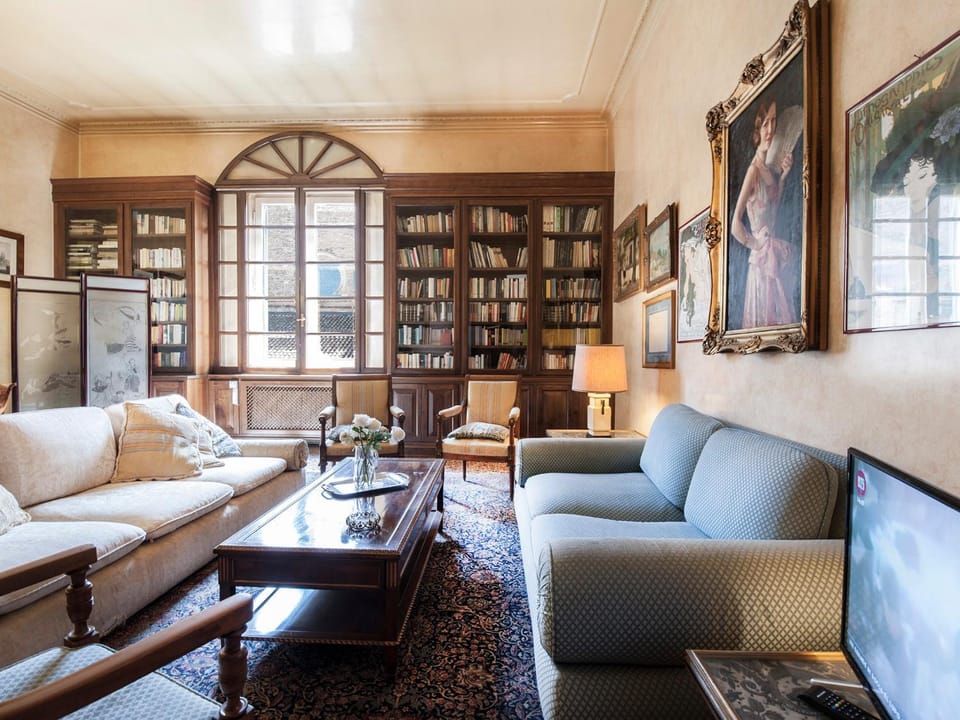 UR NEST Strada Maggiore Apartment in Bologna