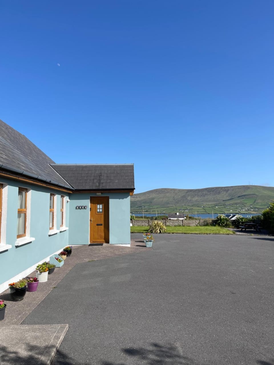 Tinnies Guest House V23HY11 - 2 minutes to Portmagee Bed and Breakfast in County Kerry