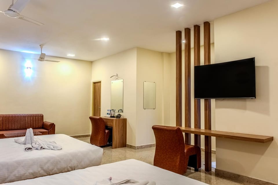 TV and multimedia, Photo of the whole room, Bedroom, towels