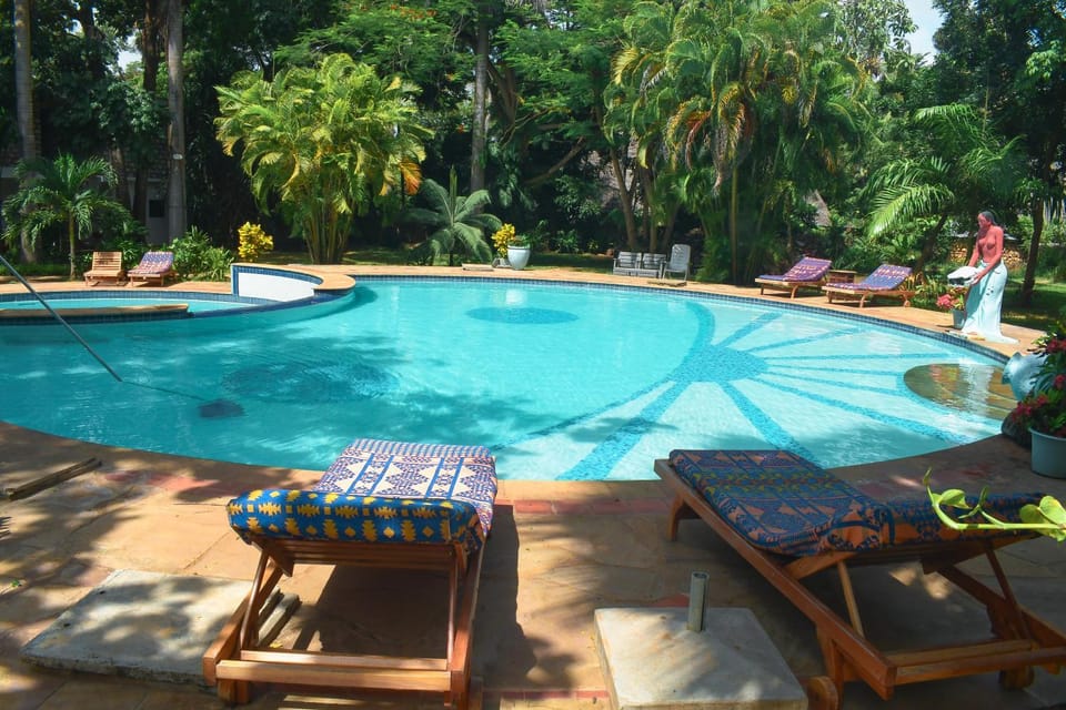 Garden view, Pool view, Swimming pool, sunbed