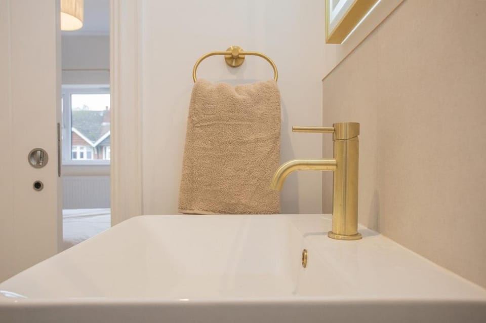 Newly renovated modern house in Stamford House in South Kesteven District