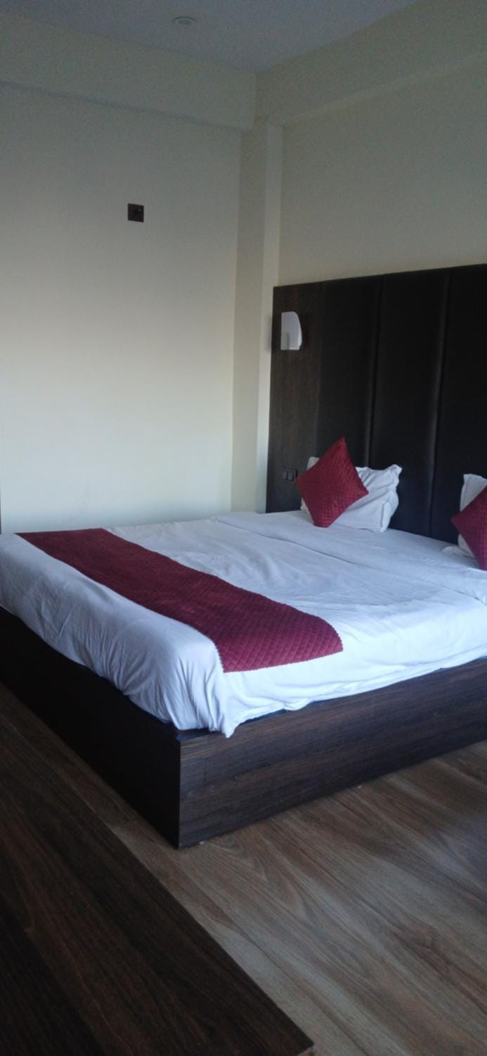 Hotel Eagle Nest Central Heated Apartment in Himachal Pradesh