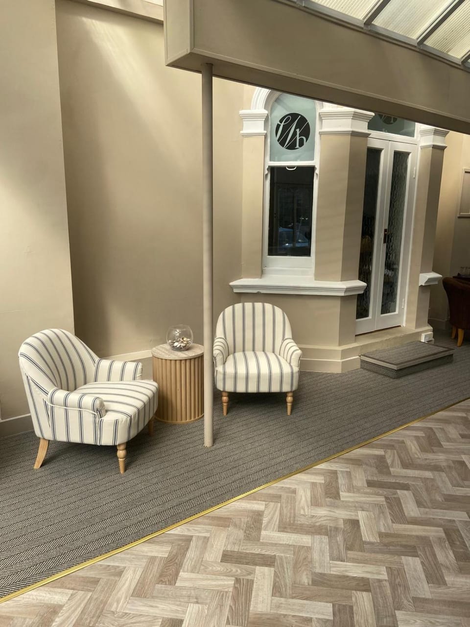 Seating area
