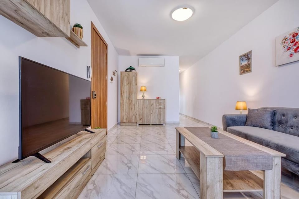 NEW - Top floor 3BR Apartment in Sliema by SF Homes Apartment in Sliema