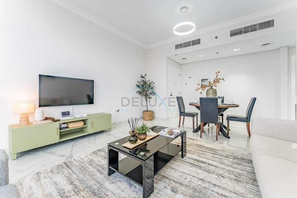 TV and multimedia, Living room, Dining area