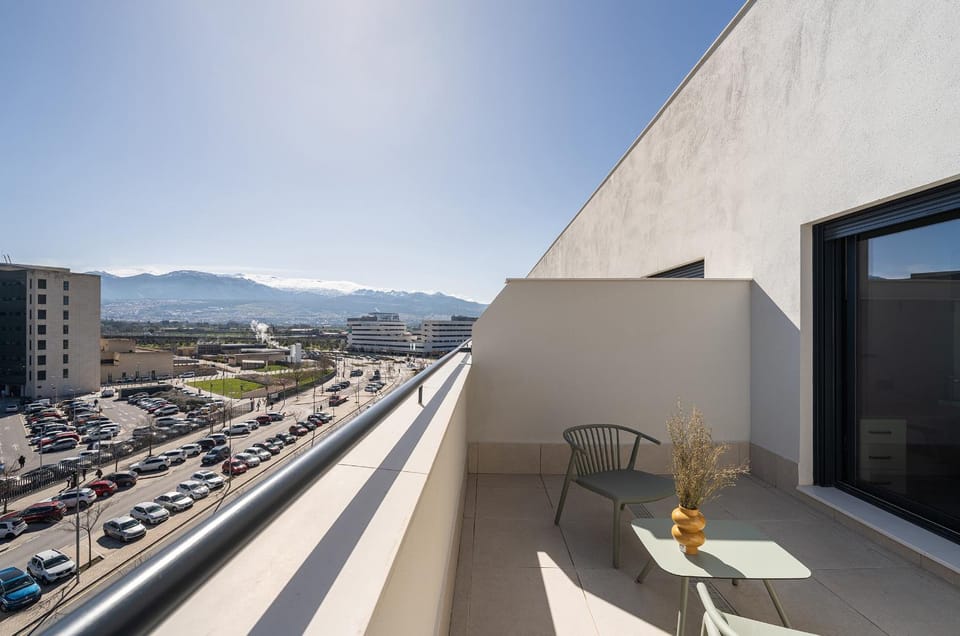 View (from property/room), Balcony/Terrace, Mountain view