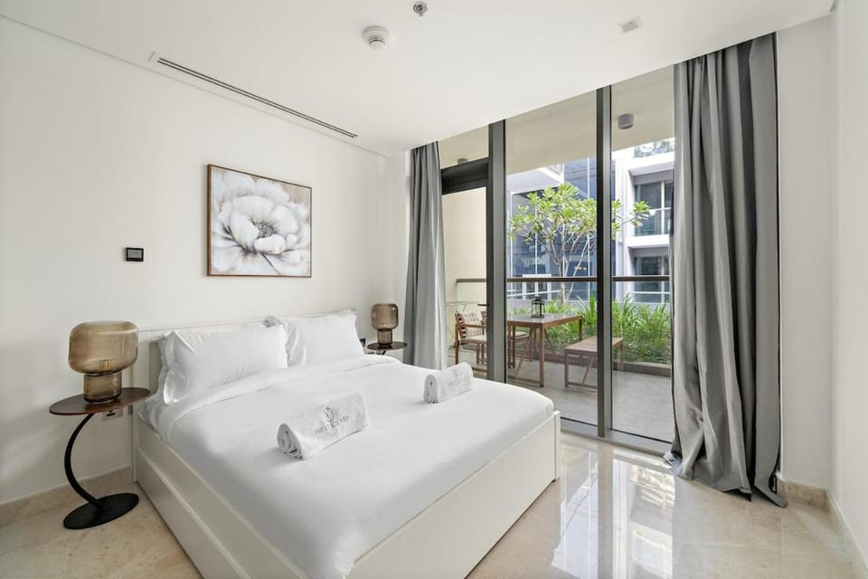 FIRST CLASS 2BR Modern Luxury Hideaway Apartment in Dubai