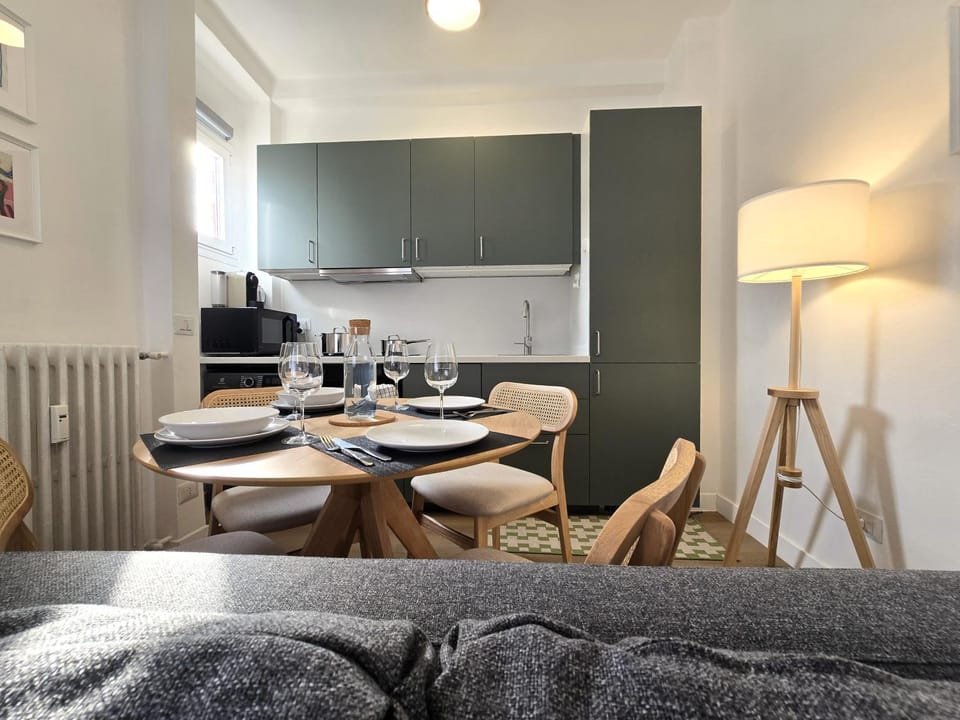 Kitchen or kitchenette, Living room, Dining area